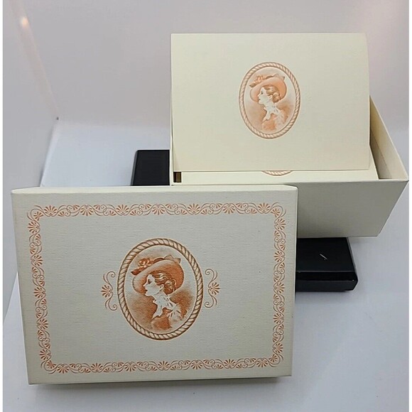 AVON PRESIDENTS CLUB HOLIDAY GIFT STATIONARY Vintage Set Of 25 - Picture 2 of 11